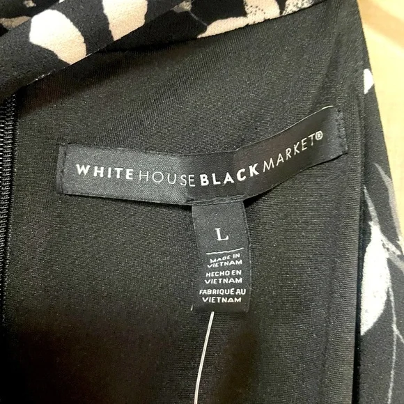 NWT White House Black Market Black White Floral Twist Neck Halter Top Sz L - Picture 3 of 7